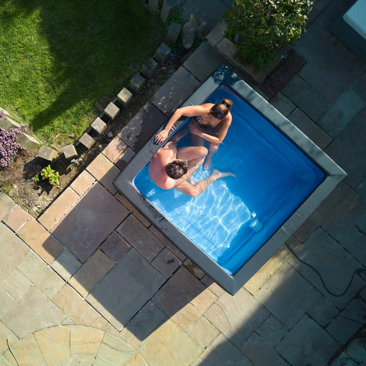 Garda | 4-Person Eco Foam Hot Tub | Square | Built-In Integrated Heater Flint