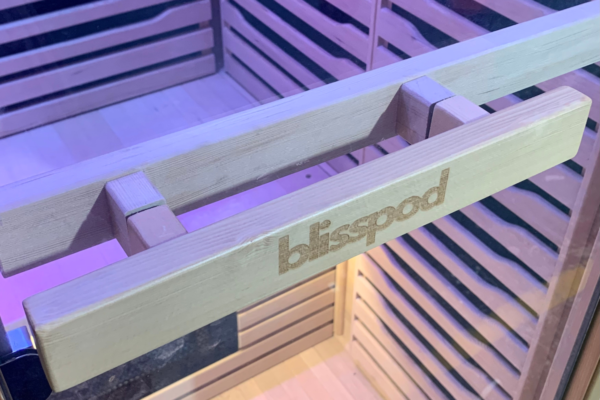 Blisspod | Helsinki | Full Spectrum + Red Light Therapy | Deluxe Sauna | Low EMF | Extra-Large Red-Light Therapy Penal | Infrared Red Glass Heaters & Chromotherapy | 2 Person
