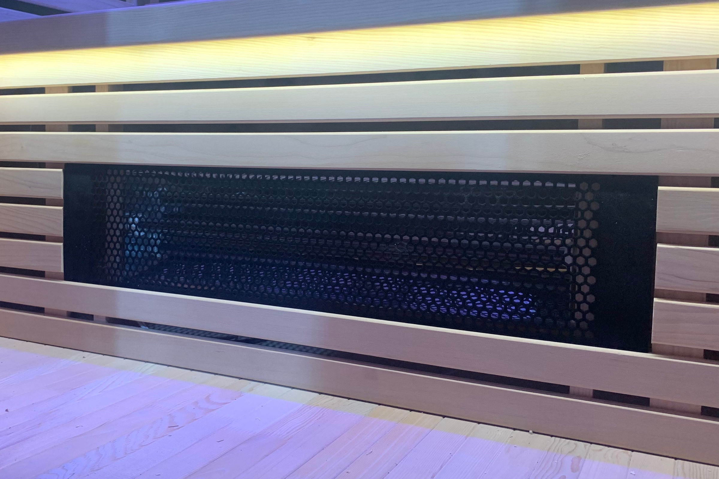 Blisspod | Helsinki | Full Spectrum + Red Light Therapy | Deluxe Sauna | Low EMF | Extra-Large Red-Light Therapy Penal | Infrared Red Glass Heaters & Chromotherapy | 2 Person