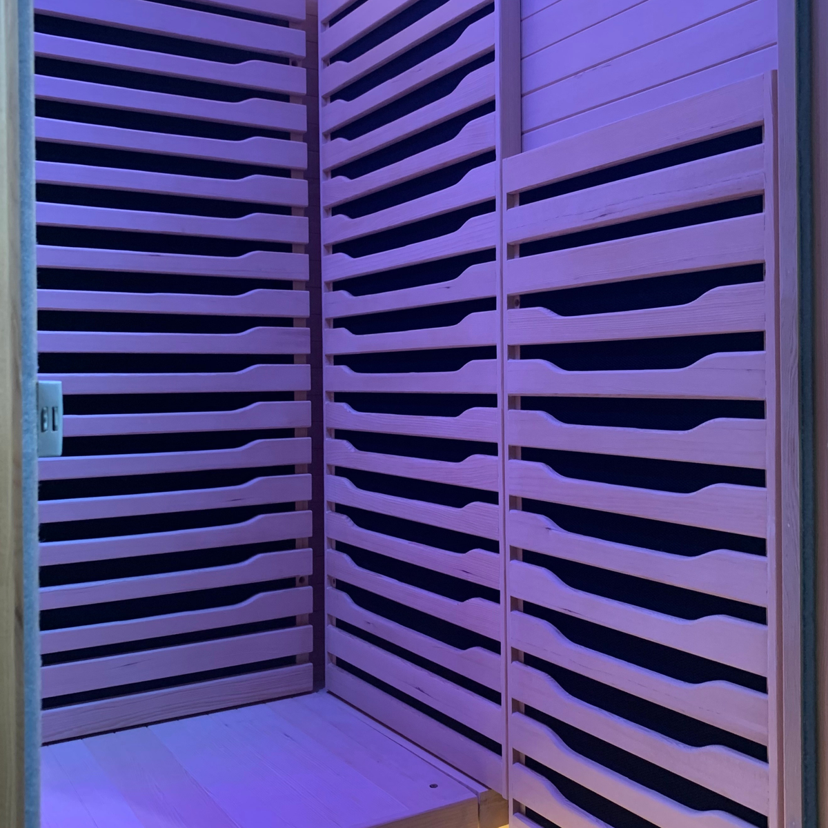 Blisspod | Helsinki | Full Spectrum + Red Light Therapy | Deluxe Sauna | Low EMF | Extra-Large Red-Light Therapy Penal | Infrared Red Glass Heaters & Chromotherapy | 2 Person