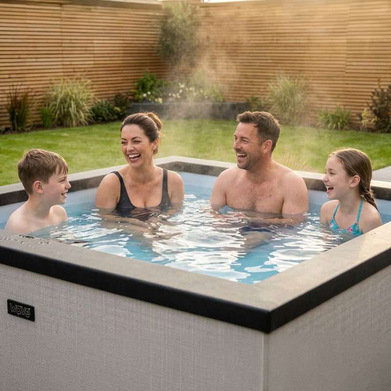 Garda | 4-Person Eco Foam Hot Tub | Square | Built-In Integrated Heater Graphite