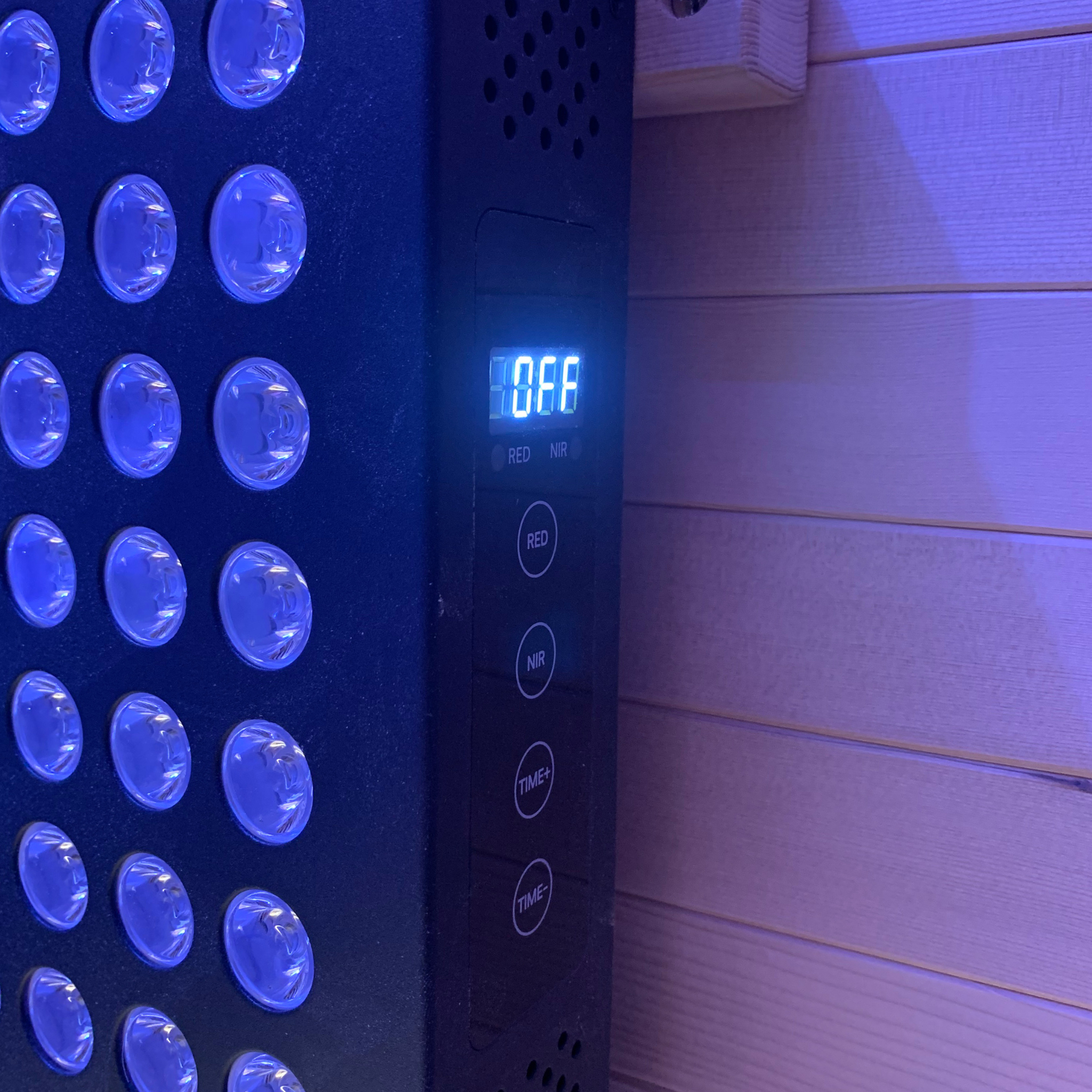 Blisspod | Helsinki | Full Spectrum + Red Light Therapy | Deluxe Sauna | Low EMF | Extra-Large Red-Light Therapy Penal | Infrared Red Glass Heaters & Chromotherapy | 2 Person