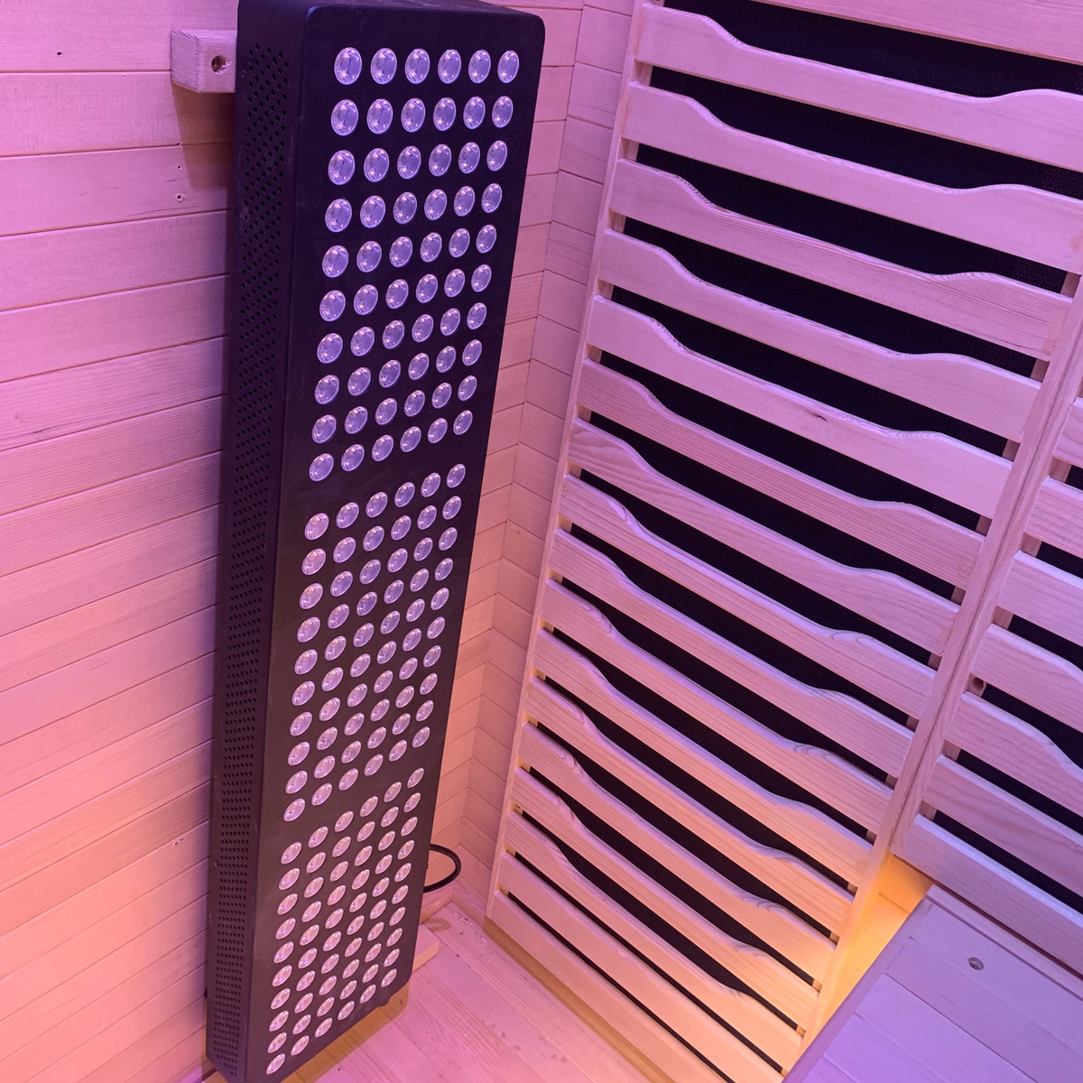 Blisspod | Helsinki | Full Spectrum + Red Light Therapy | Deluxe Sauna | Low EMF | Extra-Large Red-Light Therapy Penal | Infrared Red Glass Heaters & Chromotherapy | 2 Person
